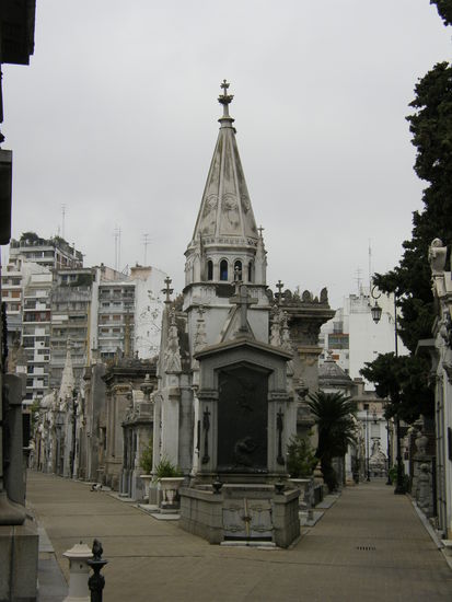 Der Friedhof von Recoletta, vor Evitas Grab werden auch heute noch viele frische Blumen hingelegt