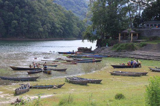 Der Bootsfriedhof wird von den Kindern unter Beschlag genommen.