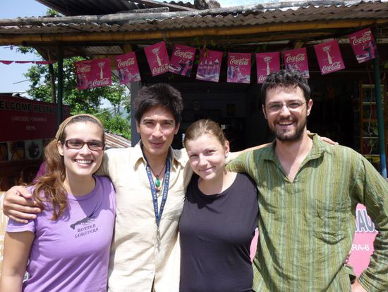 Nidia aus den USA und Jez aus England...die anderen beiden kennt ihr ja!