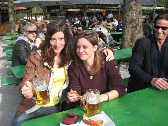 ...und der Biergarten dürfen natürlich auch nicht fehlen!