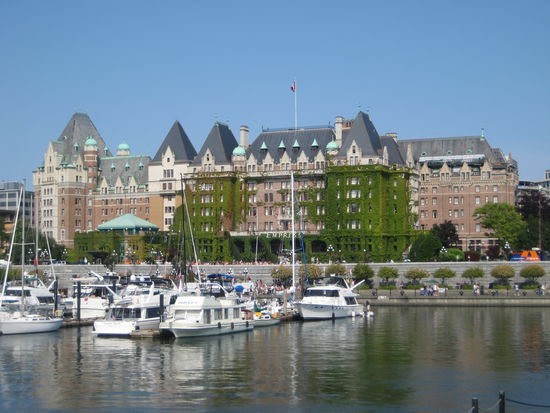 Das Empress Hotel am Hafen von Victoria