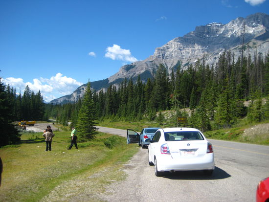Unser schneeweisser Nissan in der Praerie