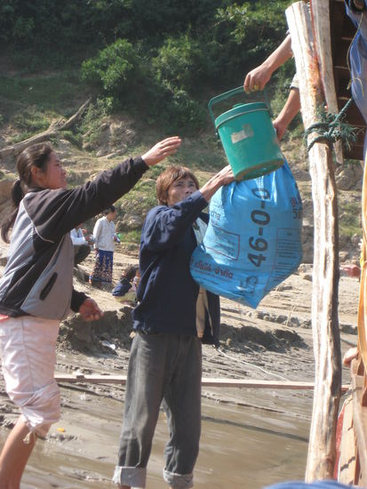 Beim entladen des Proviants