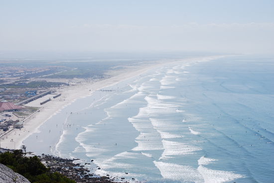 Beim Haibeobachtungsposten Muizenberg... Leider keine Ueberwachung von Dieben..
