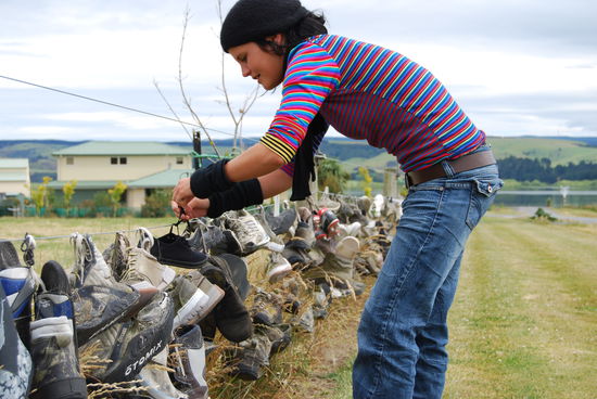 Richtung Dunedin mussten die alten Schuhe entfernt werden.... echt witzige Idee dieser Zaun mit altem Schuhwerk