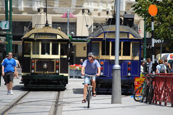 die alten charmanten Trams in der Stadt.