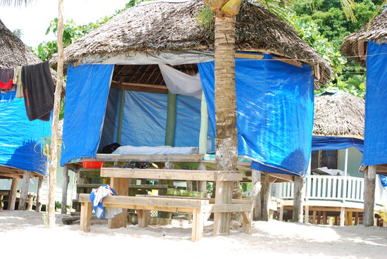 unser Fale (Haus) fuer die naechsten  Naechte. Direkter am Beach geht def. nicht mehr.  