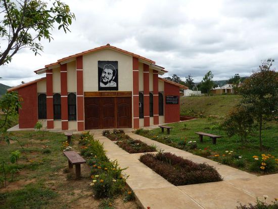 Che-mausoleum