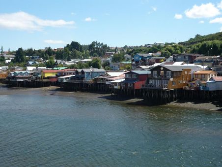 palafitos in castro