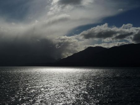 dunkle wolken nicht nur am horizont