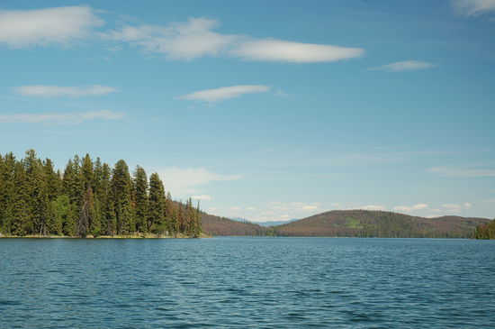 Ostwärts hat es noch wenig Wolken.