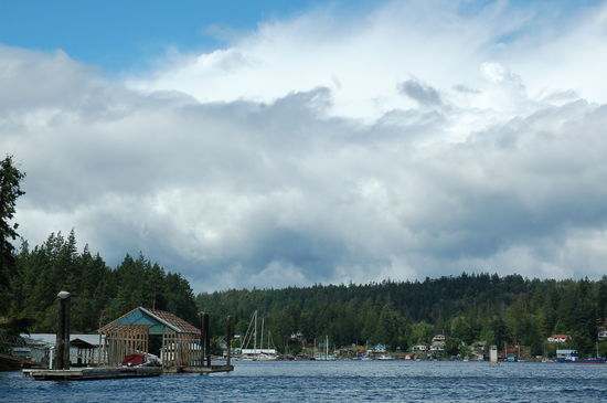 Und los geht die Fahrt durch die schöne Bucht