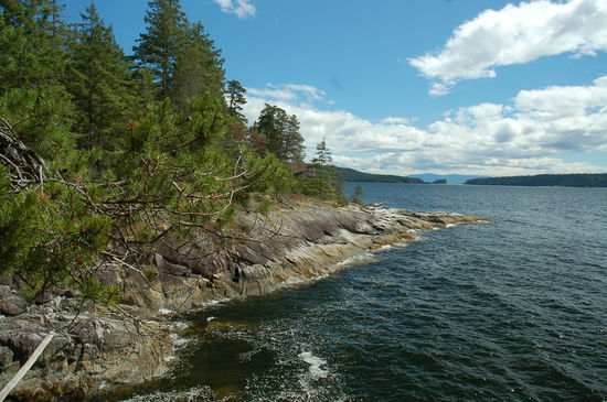 Jedenfalls ist die Aussicht in unsere Bucht grandios