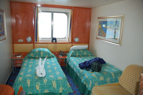 Unser Zuhause für die nächsten 7 Tage mit süssem Frottée-Hasen