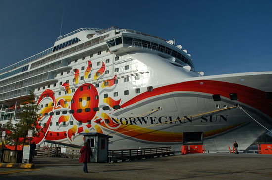 Endlich erblicken wir unser Schiff in seiner vollen Grösse