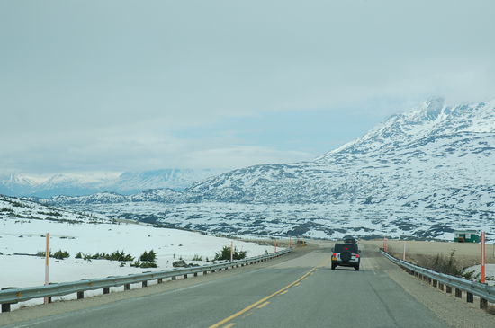 Auf der Passhöhe im Niemandsland