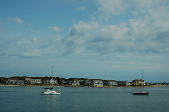 herrliche Häuser säumen das Ufer