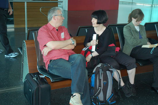 Noch sind Eva und Jürg gemütlich am Plaudern.