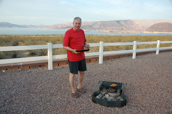 Der Grillmeister am Werk