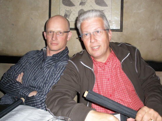 Die Herren sind auf alles gefasst...