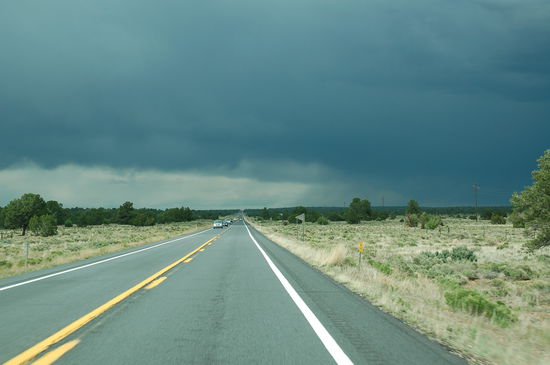 Fahrt Richtung Grand Canyon - eine Gewitterfront löst die nächste ab