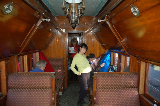 Evchen präsentiert standesgemäss den 1. Klass Wagen Cinco Animas