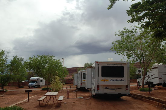 Oi ... da braut sich etwas zusammen