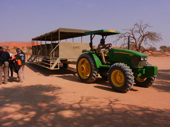 mit dem Traktor gehts weiter