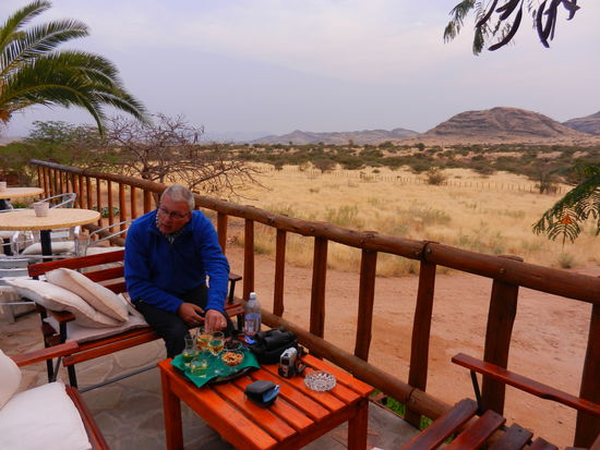 wir relaxen auf der schönen Terrasse