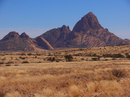 das ist die grosse Spitzkoppe, auch das Matterhorn Namibias genannt