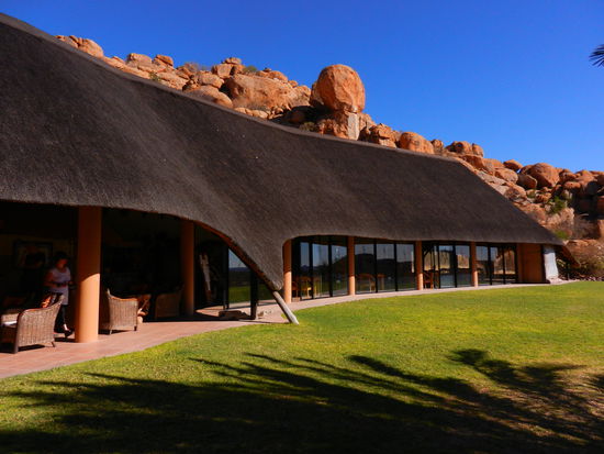 Ankunft in der malerischen Ai Aiba Lodge