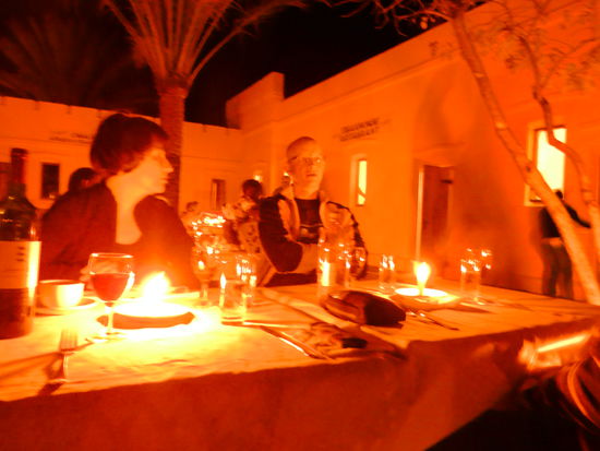 ein romantisches Dinner bei Kerzenlicht