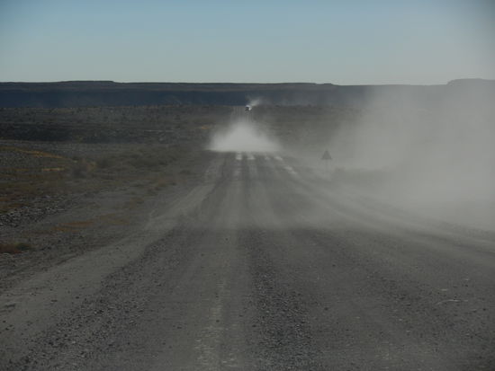 genügend Abstand zum Vordermann verbessert die Sicht!