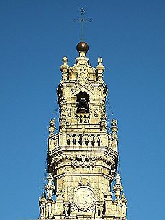 Der Torre dos Clérigos ist mit seinen 76 m der höchste Kirchturm Portugals.