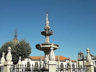 Brunnen, Wasser und Tauben