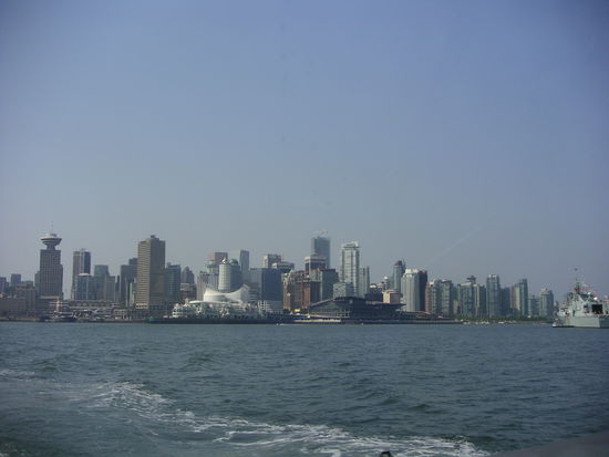 Nochmal die Skyline, diesmal vom Seabus aus auf dem Weg zum Grouse Mountain