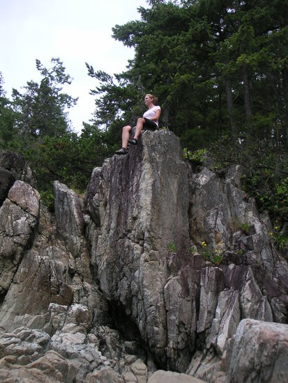 Hoher Felsen...nach dem Schock auf der Bruecke kein Problem mehr ...