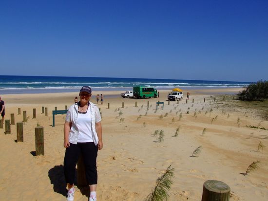 Strand und Hauptstraße in einem - das gibt es wohl nur 
auf Fraser Island...
