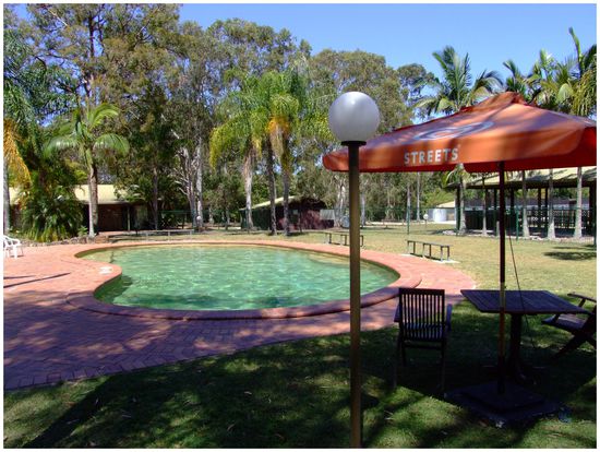 Wow, ein Pool direkt vor der Tür 