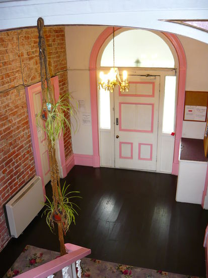 Flur (Tür zu unserem Zimmer rechts)