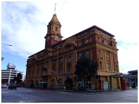 das "ferry building"
