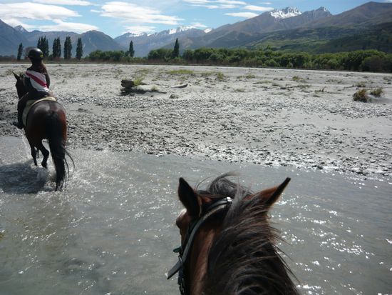 "Bryan, bitte schmeiss mich nicht ausgerechnet 
im Wasser ab..."