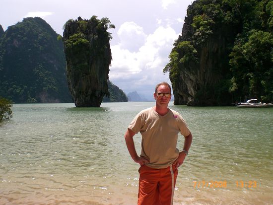 Daniel und James Bond