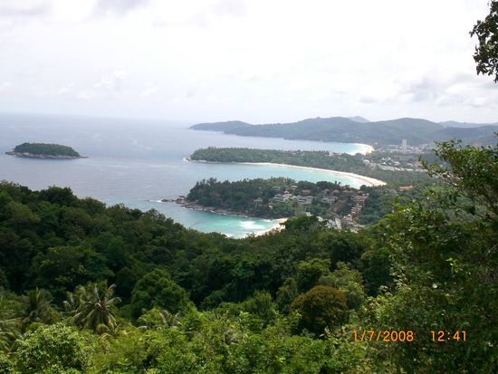 Ausblick auf die Buchten von Kata &amp; Karon