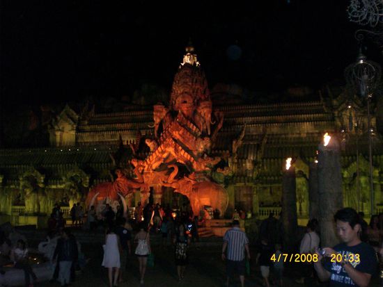 "Der Elephantenpalast"