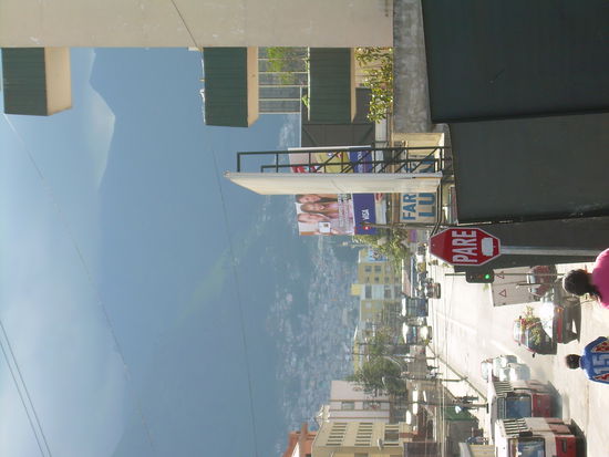 so huegelig ist Quito!konnte das bild leider nicht drehen!