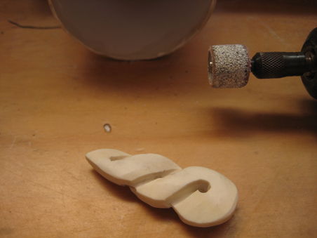 From the bone of a cow to a unique pendant, Bonecarving in Nelson