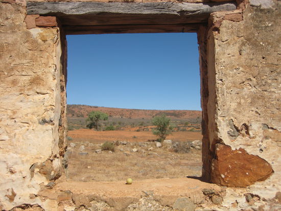 Kanyaka Homestead Historic Site. 
Did the people move away from here because of the nasty flies? - I would!