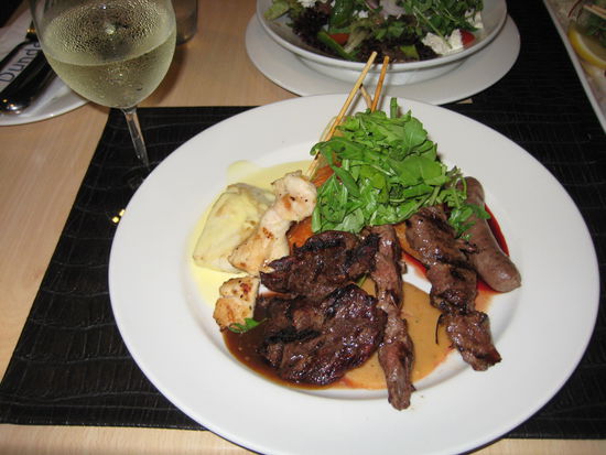 Australia on a plate: Fish, Krokodile, Buffalo, Kangaroo and Emu (as a sausage)