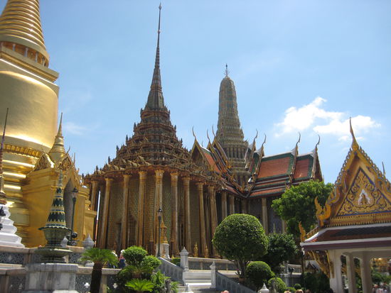 Grand Palace, very impressiv
